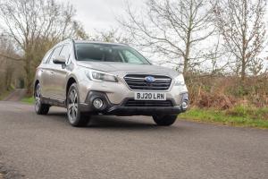 Subaru Outback 2018 года  (UK)